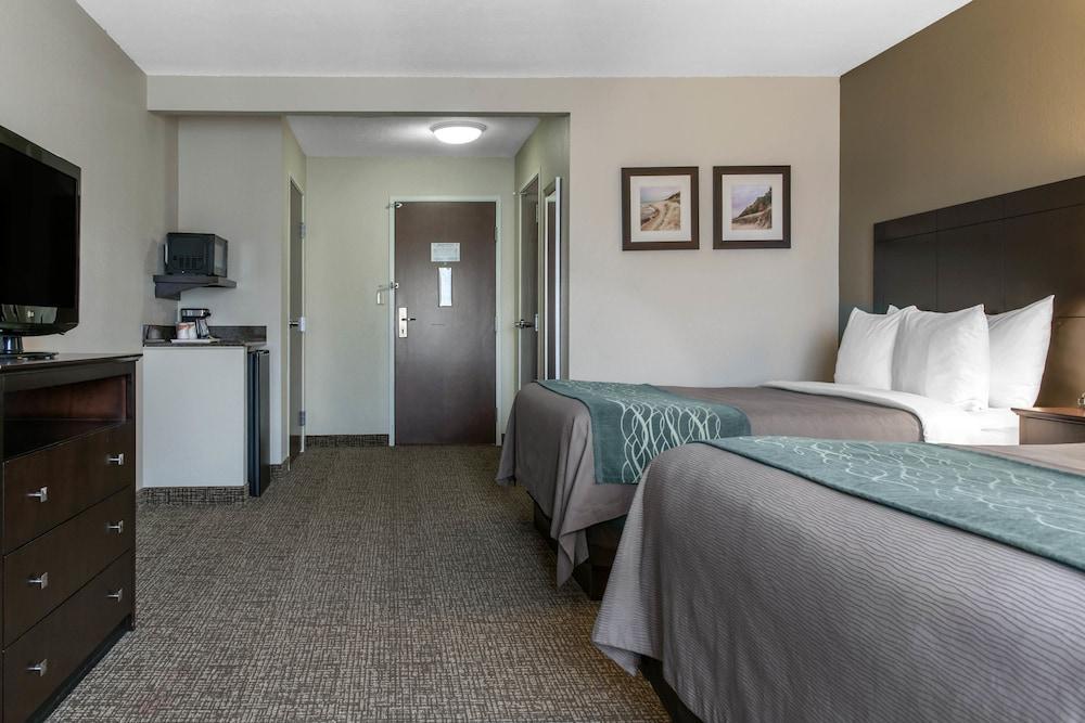 Comfort Inn&suites Near Indiana Dunes 2*