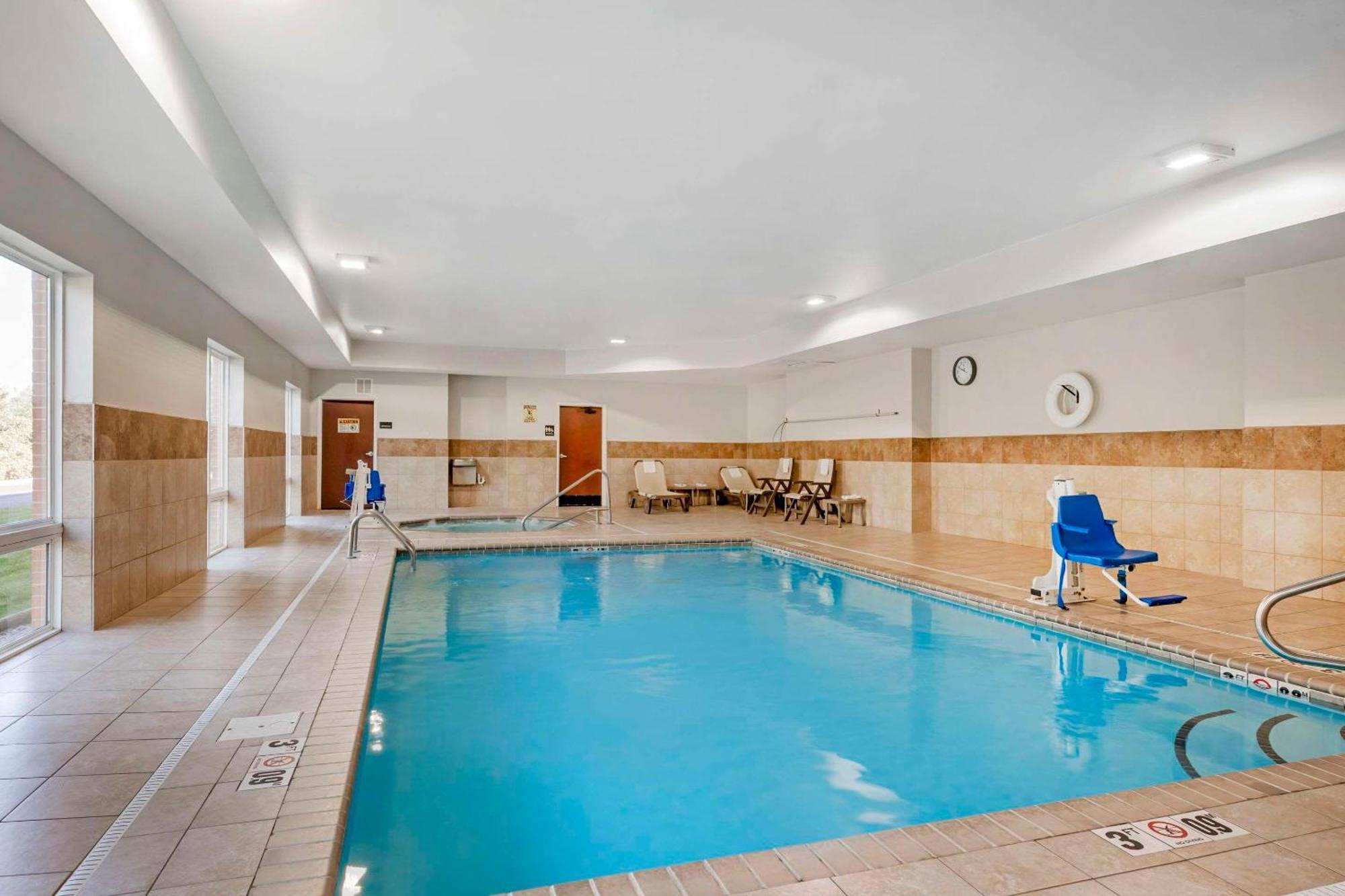 Comfort Inn&suites Near Indiana Dunes