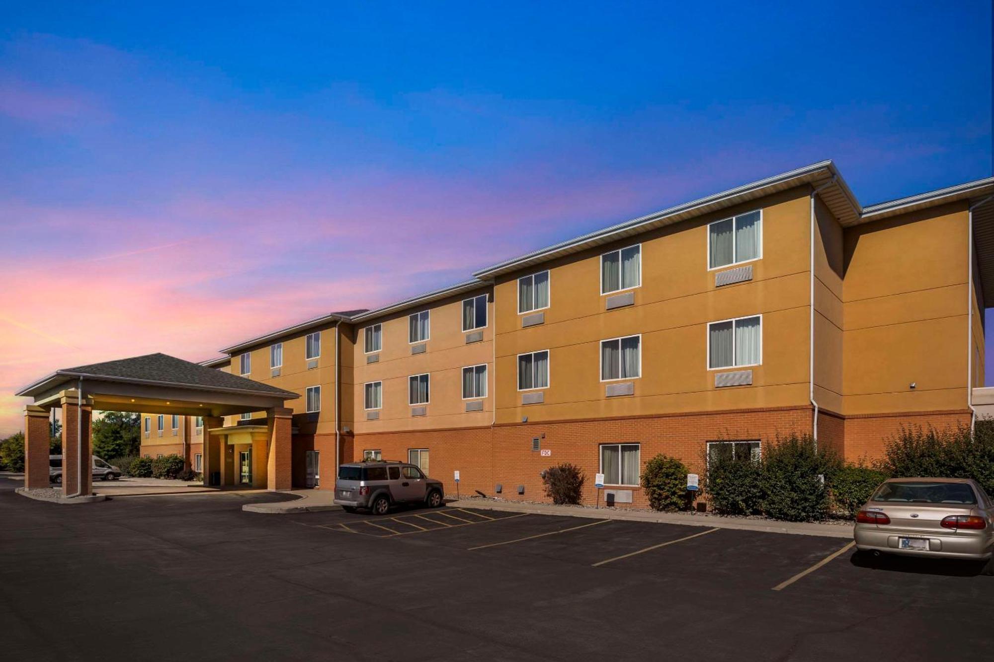 Hotel Comfort Inn&suites Near Indiana Dunes 2*
