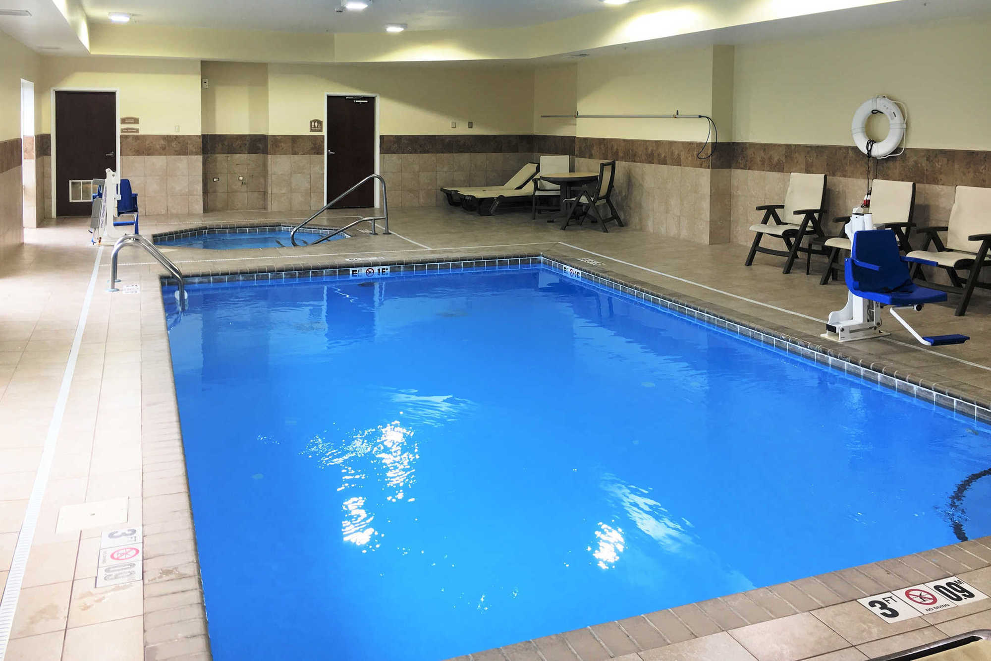 Comfort Inn&suites Near Indiana Dunes Hotel 2*