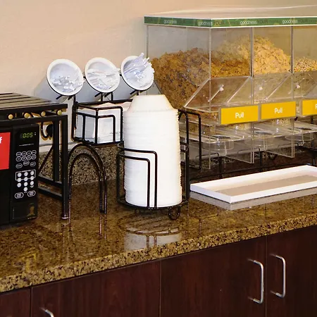 Comfort Inn & Suites Near Indiana Dunes State Park 