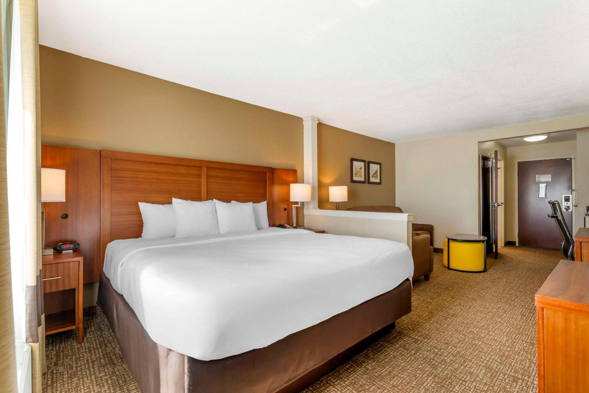 Comfort & Near Indiana Dunes Hotel