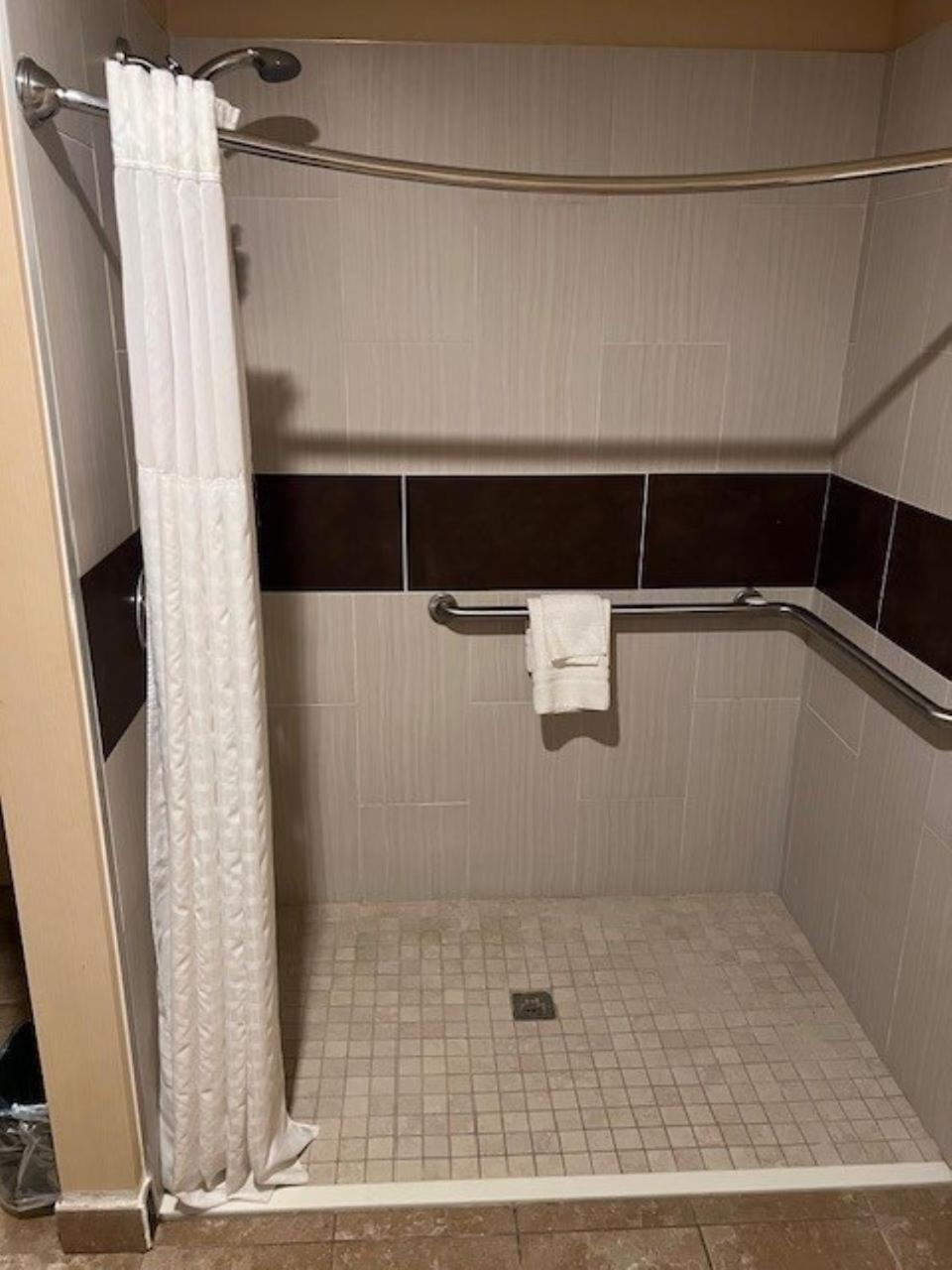 Hotel Comfort & Near Indiana Dunes 2*