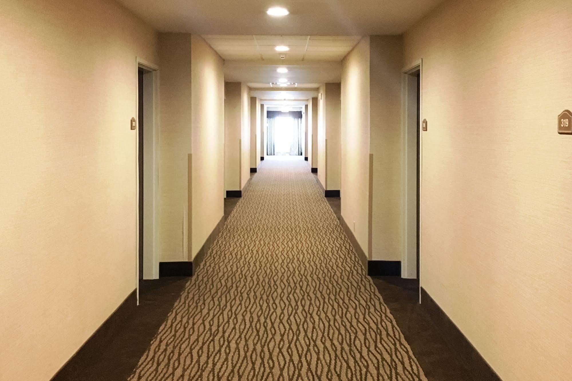 Hotel Comfort & Near Indiana Dunes Porter